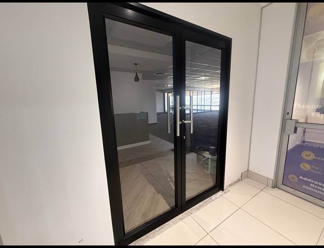 265M² OFFICE TO LET IN BRAAMFONTEIN WERF